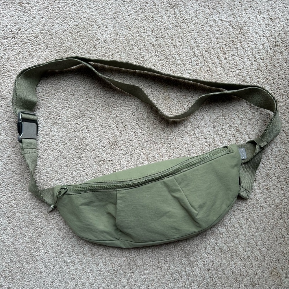 Athleta Green Crossbody Bag